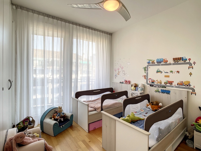 Lumineux appartement de 4 pièces traversant à Carouge_chambre enfants