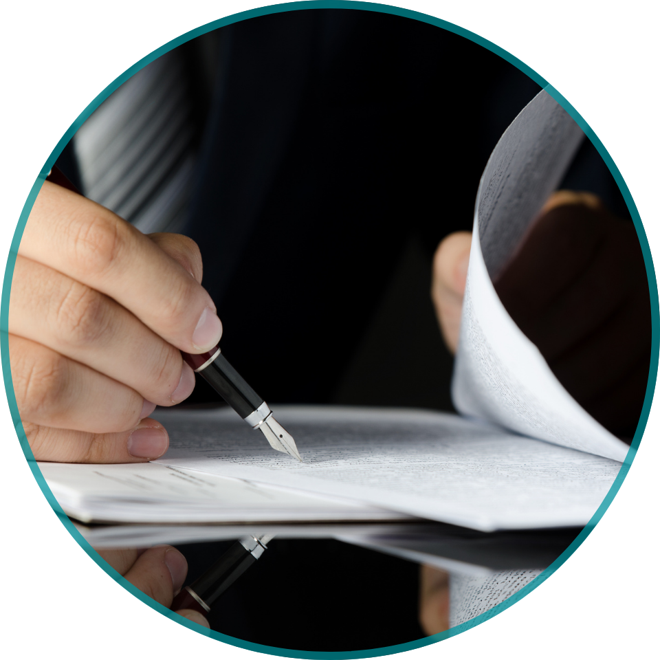 Vendre sur plans: signature du contrat d'achat chez le notaire