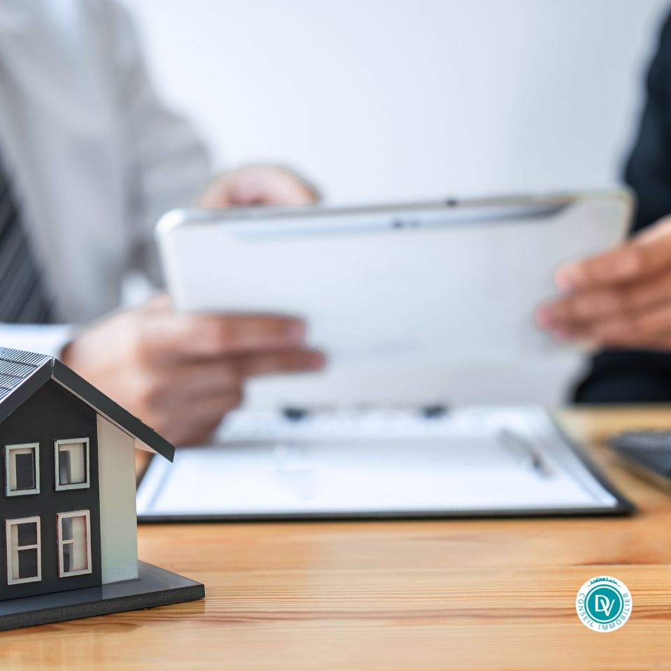 Mandat de courtage simple, mandat exclusif? Quel type de contrat de courtage choisir pour vendre votre bien immobilier.